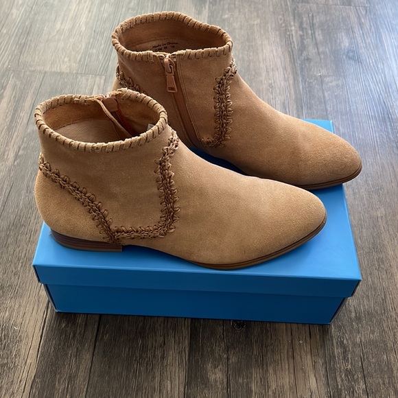 NWT Jack Rogers Gemma Suede Heel Slip On Bootie - Picture 3 of 6
